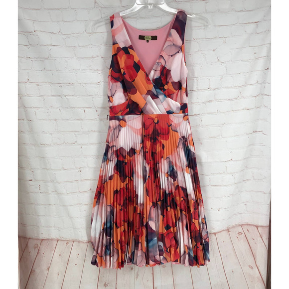 Anthropologie Dresses & Skirts - Anthropologie| Eva Franco white floral v-neck dress 6